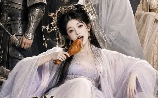短剧《满门黑月光唯独我是一条咸鱼 (37集)》免费观看全集